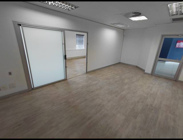 528M² OFFICE TO LET IN FOURWAYS